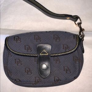 DOONEY AND BOURKE wristlet